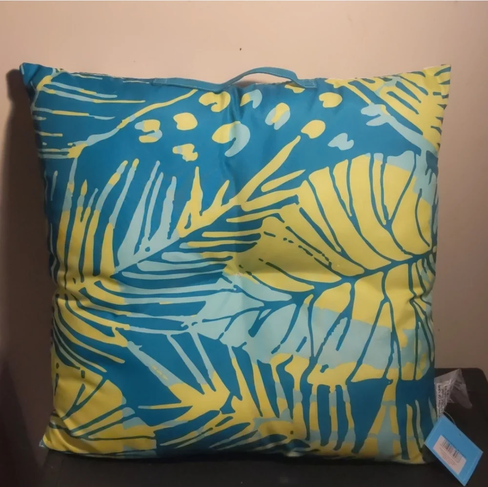 Indoor/Outdoor Reversible Seat Cushion Pillow Palm Leaves & Chevron Print 20x20
